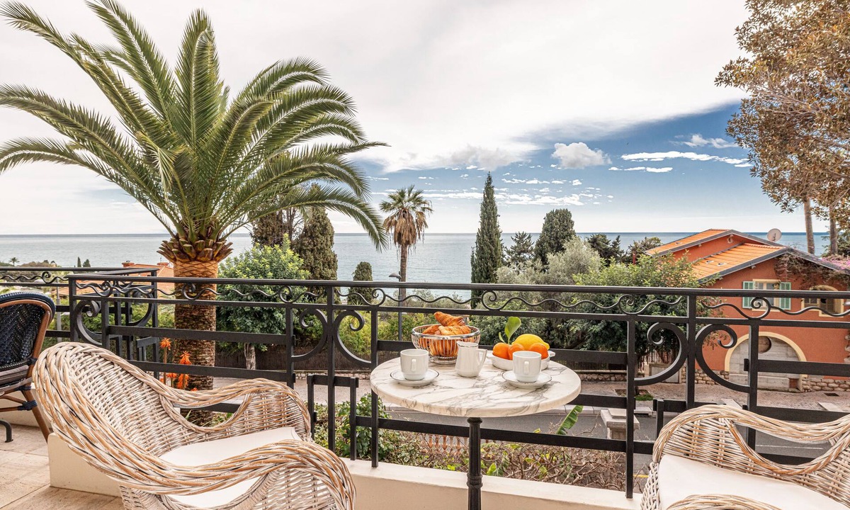 Menton Apartment | Élégant Appartement Avec vue sur mer