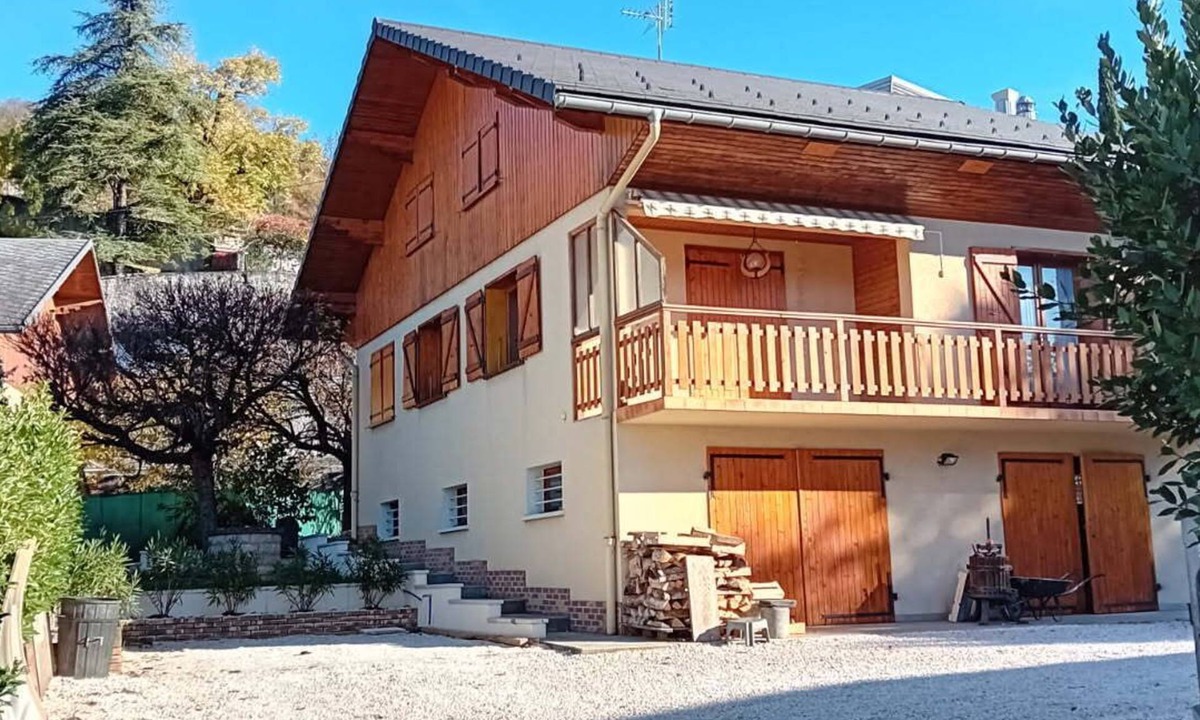 Saint-Alban-Leysse Ski Chalet | Ô Chalet Savoyard