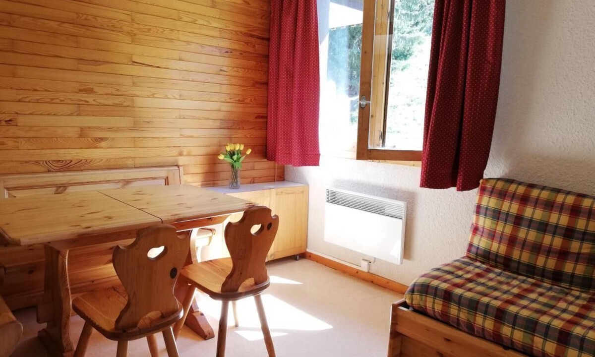 Valmorel Hotel | 100m from shops, 2nd floor, view mountain, balcony, tv, ski locker, 32m², Valmorel