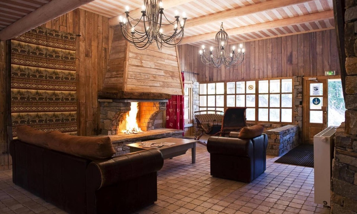 Arc-2000 Apartment | 100m from shops, fitness, swimming pool, sauna, balcony, tv, ski locker, 250m², Les Arcs