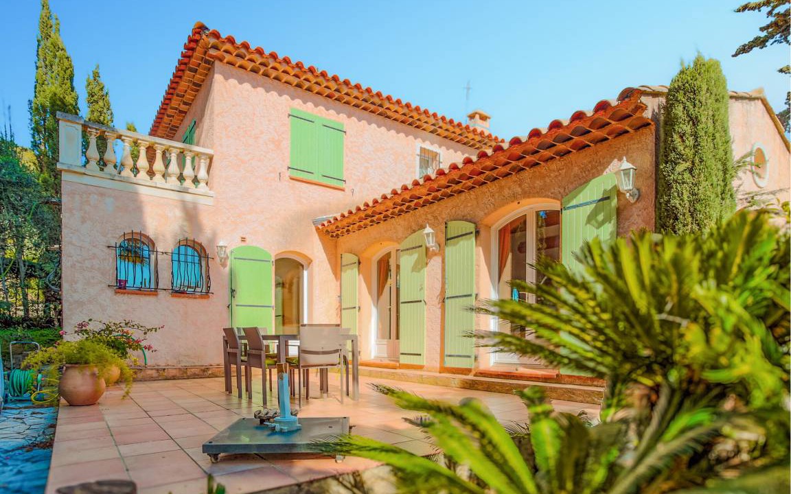 Boulouris-sur-Mer House | 114 m² House ∙ 3 bedrooms ∙ 6 guests