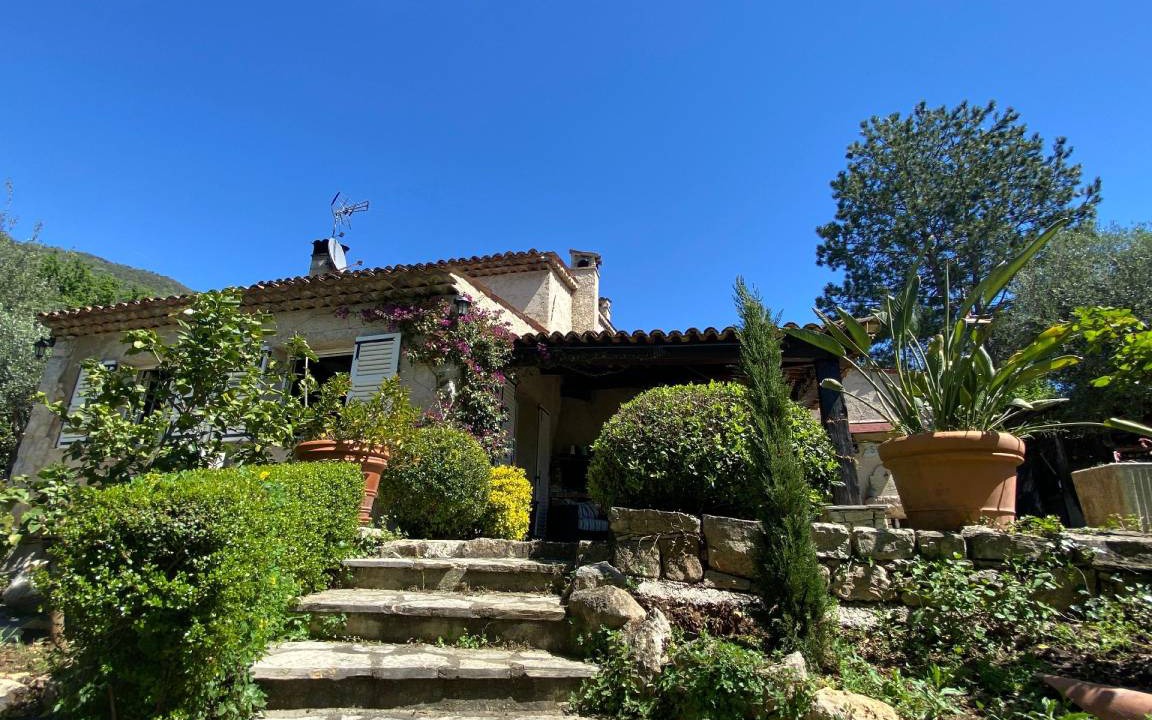 Tourrettes-sur-Loup House | 140 m² House ∙ 3 bedrooms ∙ 6 guests