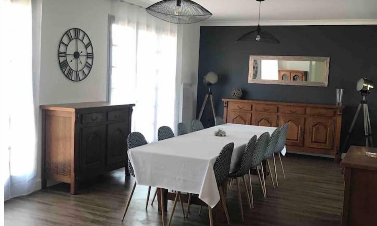 Coex House | 150 m² family home 15 minutes from the sea