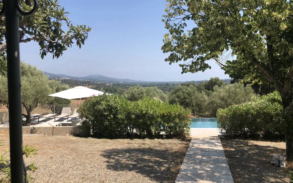 La Mole House | 150 m² House ∙ 4 bedrooms ∙ 8 guests