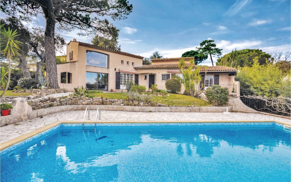 Gassin House | 180 m² House ∙ 4 bedrooms ∙ 8 guests