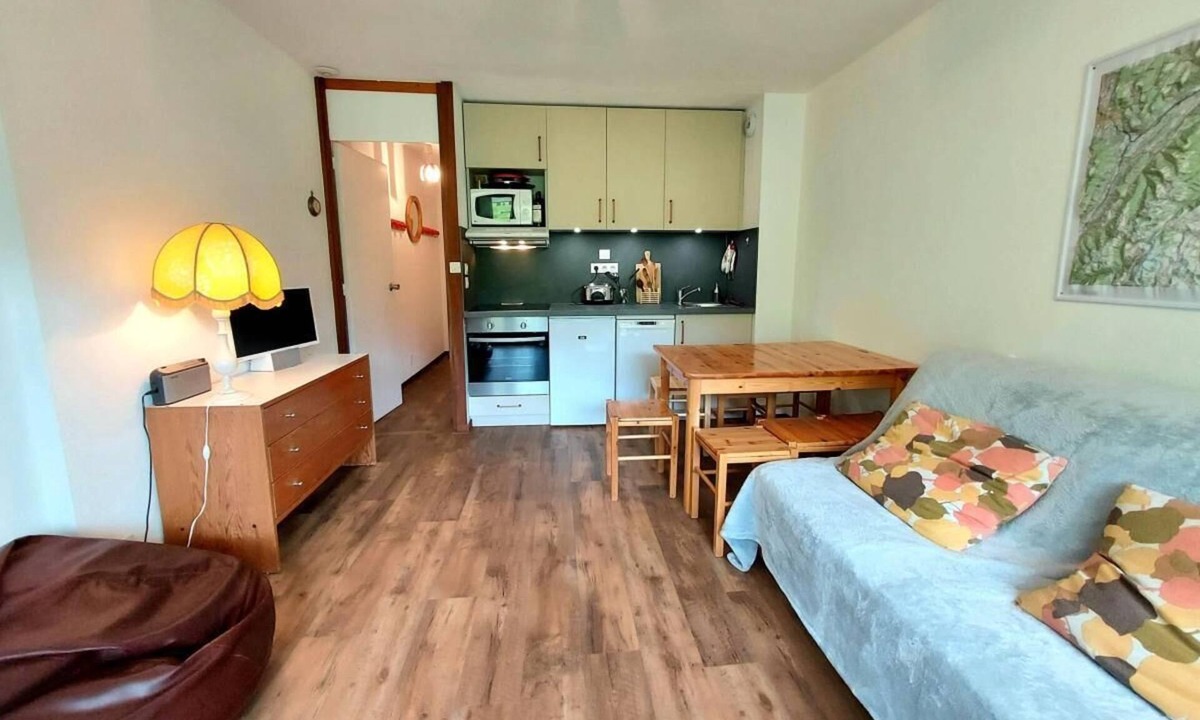 Plagne Centre Apartment | 1st floor, view mountain, balcony, tv, 33m², La Plagne