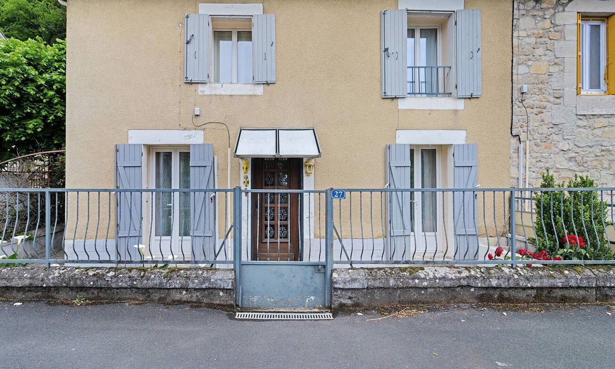 Le Lardin-Saint-Lazare House | 2-Star Gîte for Up to 6 Guests Near the Vézère