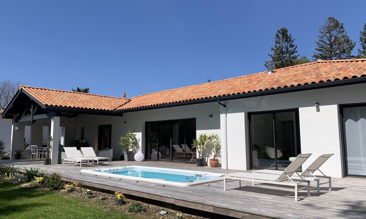 Anglet Villa | 200m2-MODERN villa with pool-spa, wooded park, 5mn from Biarritz center and beach