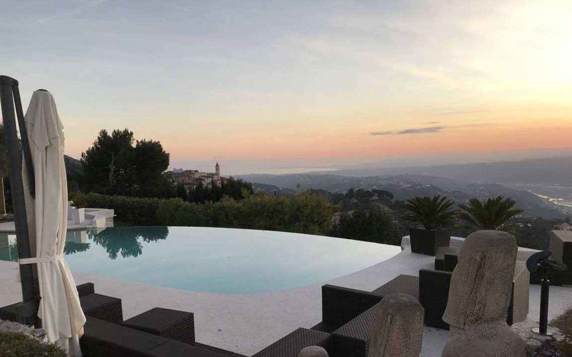Aspremont House | 220 m² House ∙ 3 bedrooms ∙ 8 guests