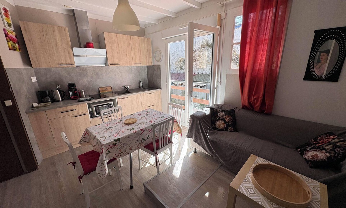 Eugenie-les-Bains Apartment | 250 metres from the spa: superb T1bis in a quiet location