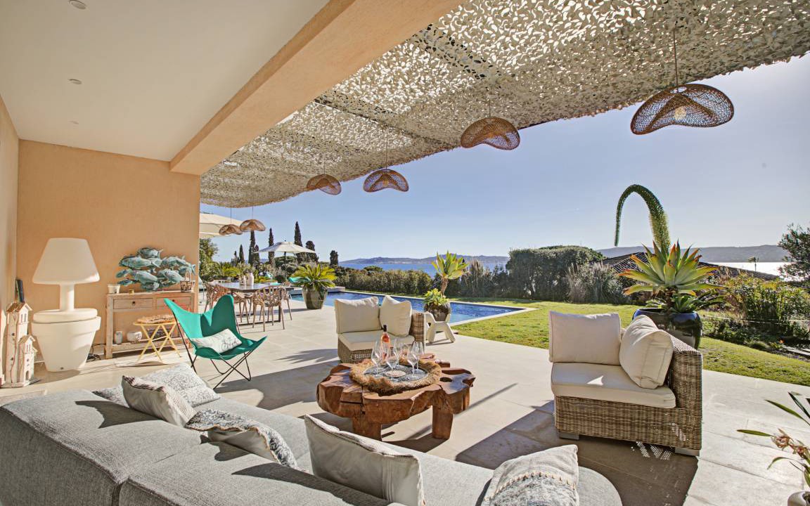 Guerrevieille Resort | 2500 m² Luxury rental ∙ 5 bedrooms ∙ 10 guests