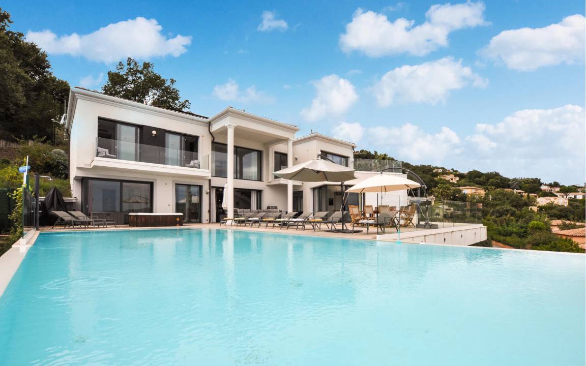 Les Adrets-de-l'Esterel House | 265 m² House ∙ 5 bedrooms ∙ 10 guests