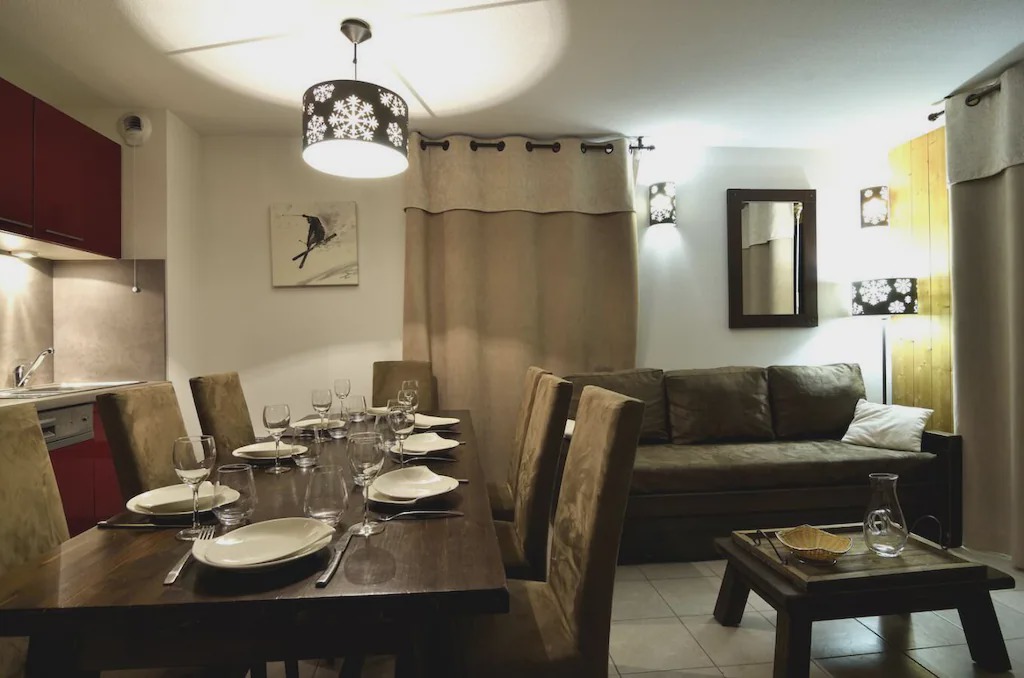 Saint-Gervais-les-Bains Apartment | 2nd floor, swimming pool, balcony, parking, tv, ski locker, 42m², Saint Gervais