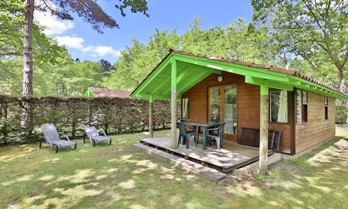 Saint-Paul-les-Dax Ski Chalet | 3-Room Chalet for 4 People + TV