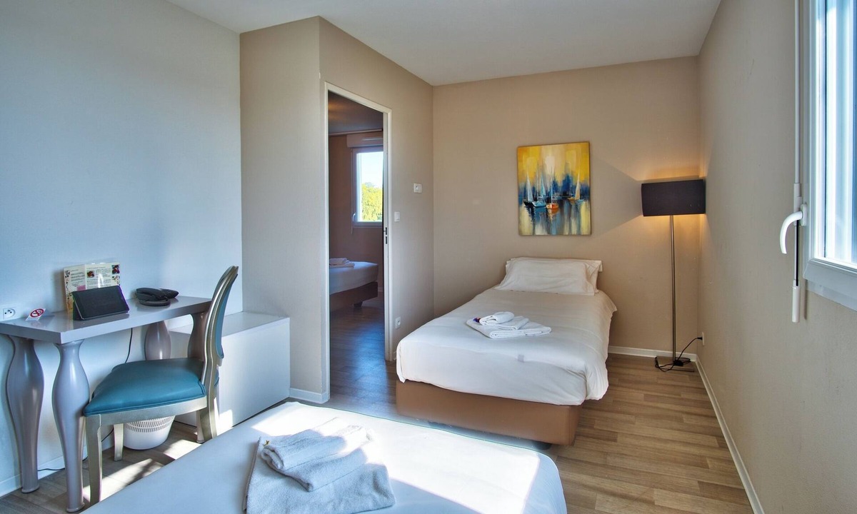 Lahonce Hotel | 3 Suites | Family French Escaped | 6.3 Miles to Parc Eraïki Walking Trails