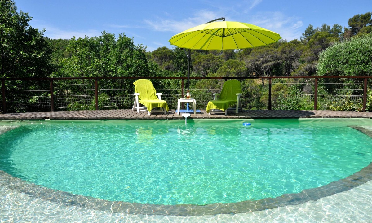 Tourrettes-sur-Loup Apartment | 3-zi.-whg. in 2-familienhaus mit Beheizbarem Pool und Bouleplatz