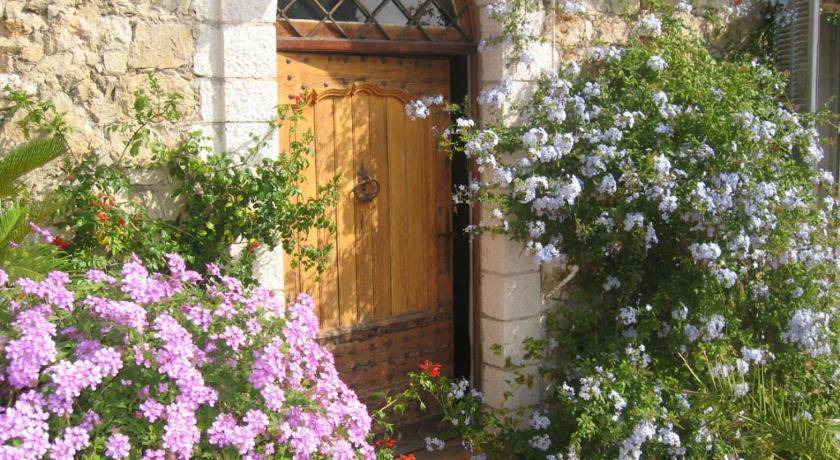 Le Plan-de-Grasse Bed & Breakfast | 30 m² Bed and breakfast ∙ 127 guests