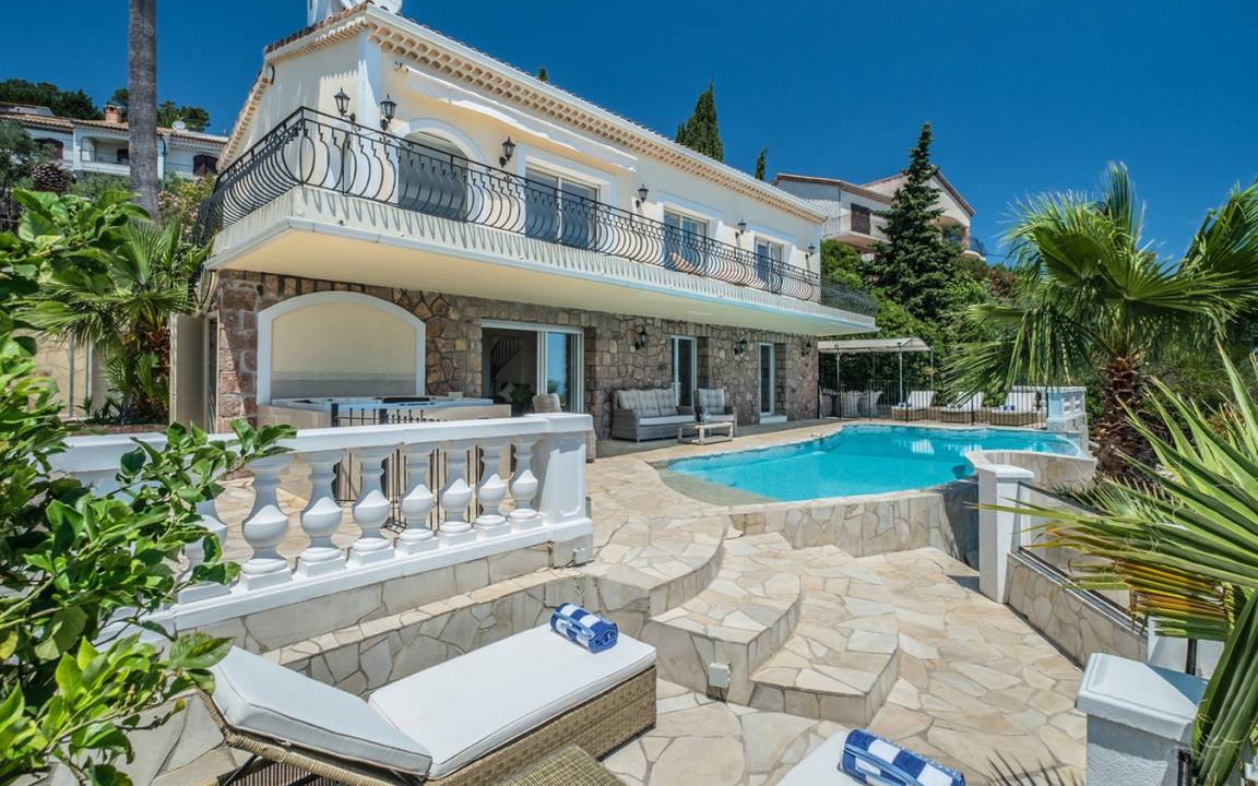 Le Trayas Villa | 300 m² Villa ∙ 4 bedrooms ∙ 8 guests