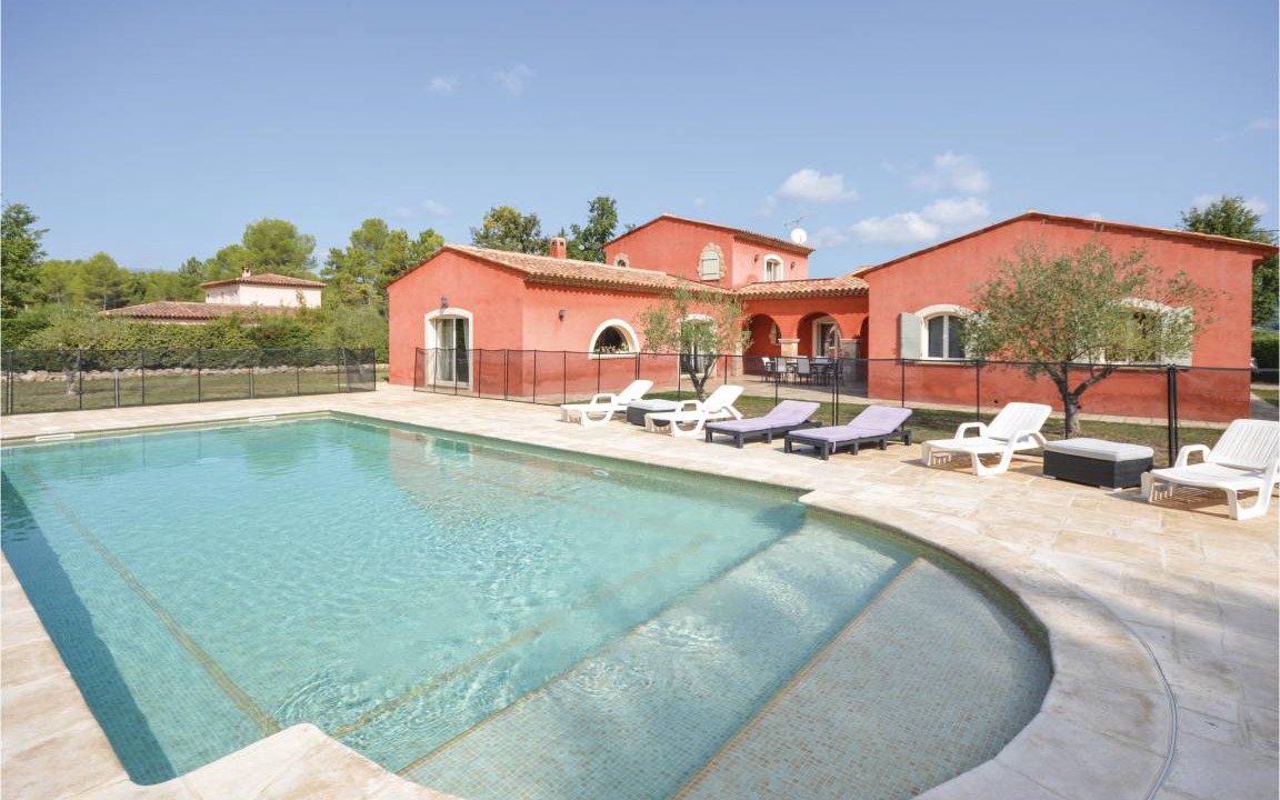 Callian House | 330 m² House ∙ 5 bedrooms ∙ 10 guests
