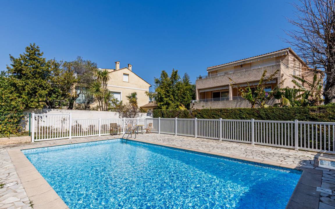 Cap-d'Antibes Apartment | 52 m² Apartment ∙ 2 bedrooms ∙ 4 guests