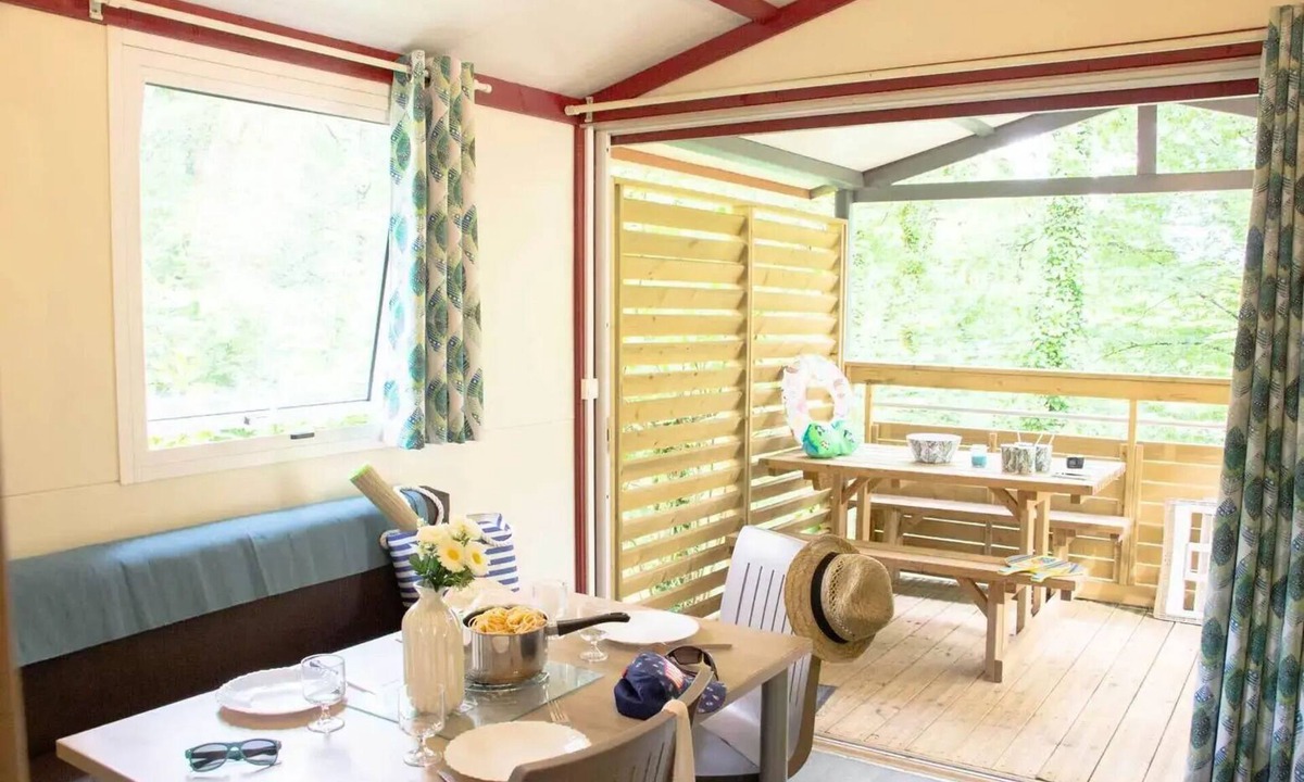 Saint-Genies Ski Chalet | 6-Room Twin Chalet for 11 People