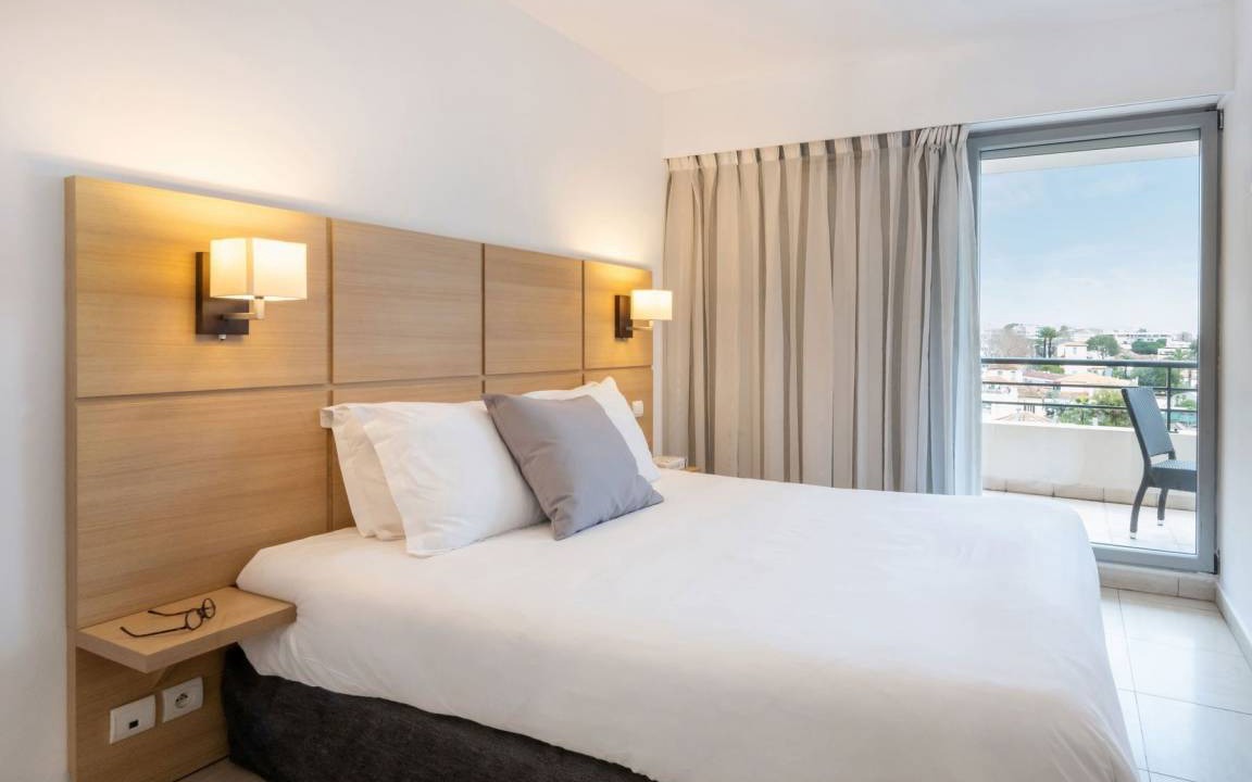 Cros-de-Cagnes Condo | 64 m² Condo ∙ 2 bedrooms ∙ 8 guests
