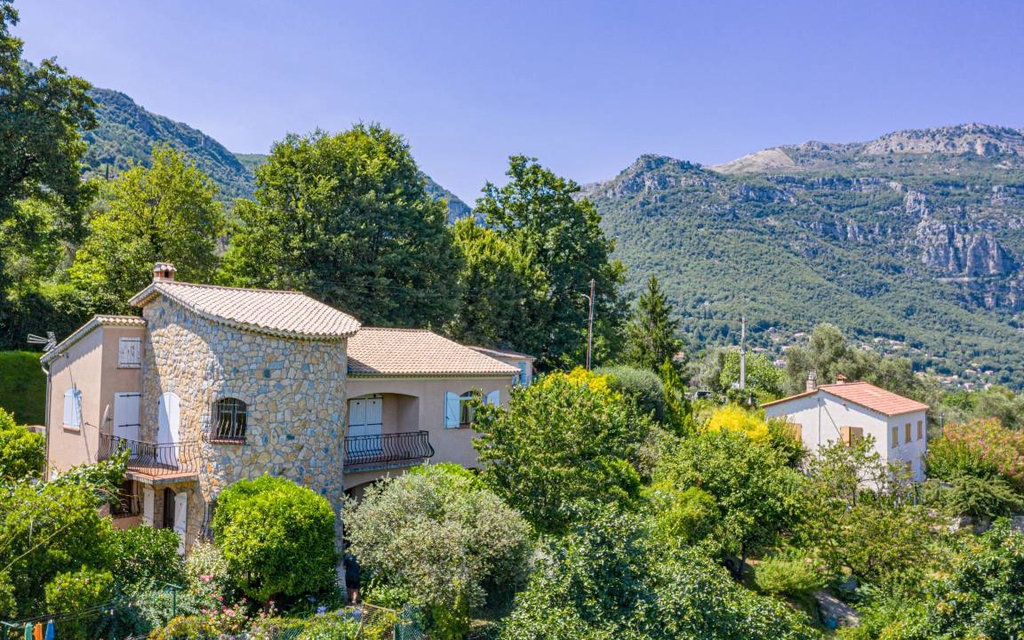 Le Bar-sur-Loup House | 84 m² House ∙ 2 bedrooms ∙ 8 guests