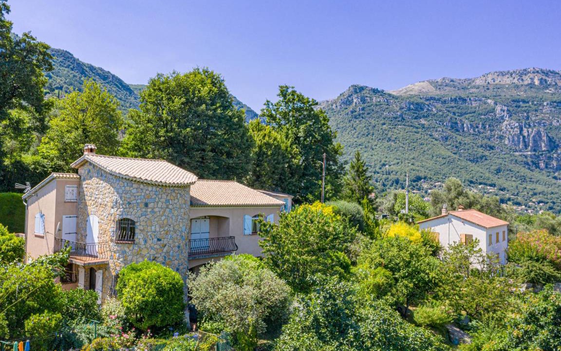 Le Bar-sur-Loup House | 84 m² House ∙ 2 bedrooms ∙ 8 guests