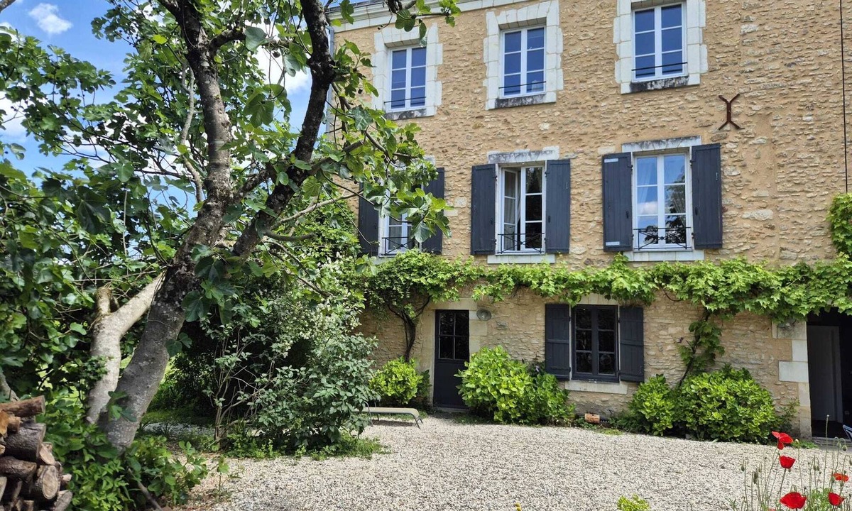 Lezigne House | A 15th-century priory in the heart of Anjou, near Angers