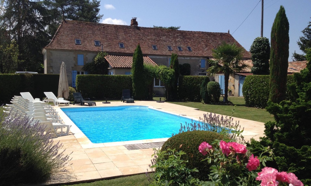 Saint-Germain-et-Mons House | A 200 year old Perigordian stone farmhouse near Bergerac