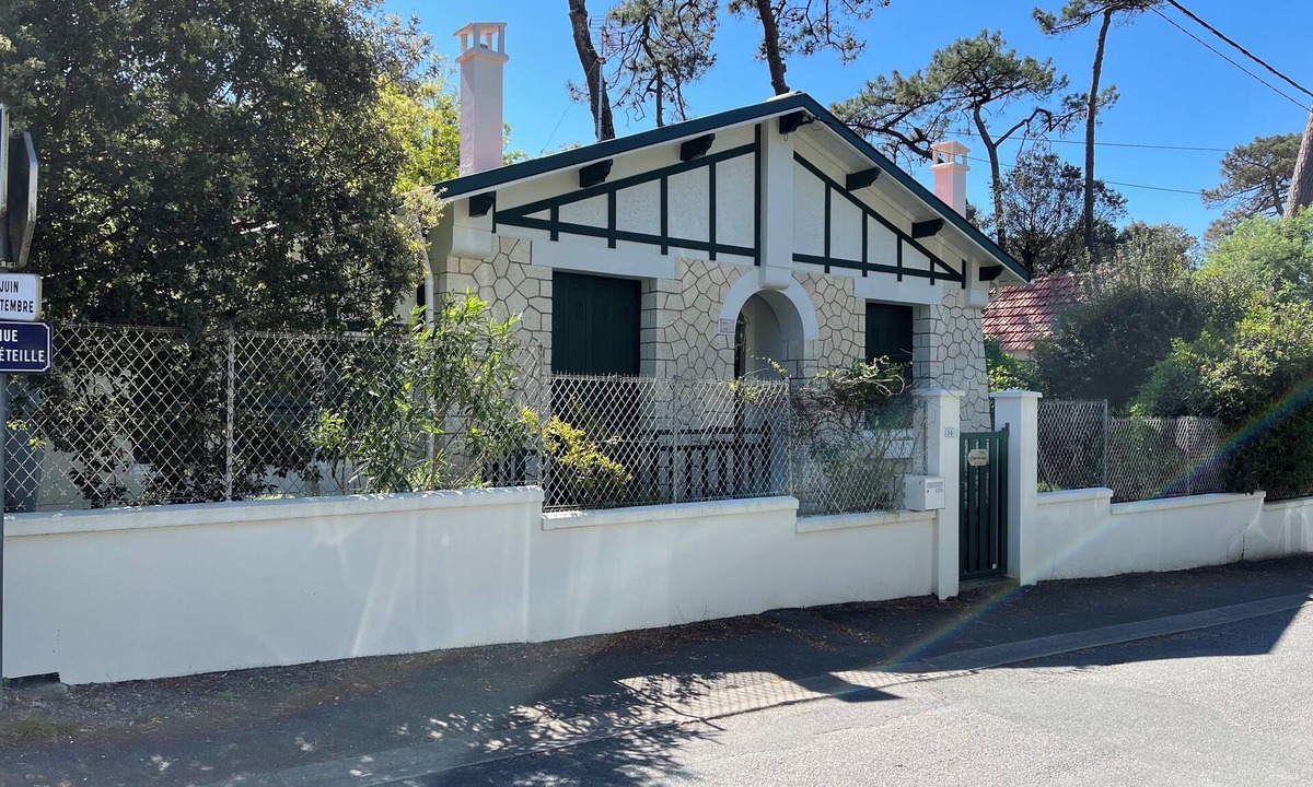 Saint-Georges-de-Didonne House | A beautiful family home, 80 m from the beach and 500 m from the CV. Pets are welcome.