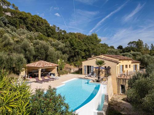 Le Tignet Apartment | A C House 4BR 10P with Pool – 40 min from Cannes