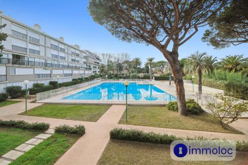 Saint-Tropez Apartment | Air-conditioned studio with swimming pool in St Tropez