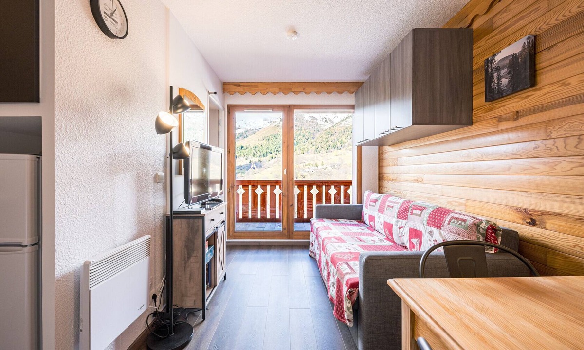 Saint-Francois-Longchamp Apartment | Apartment 'Vacation Rental' with Mountain View and Balcony