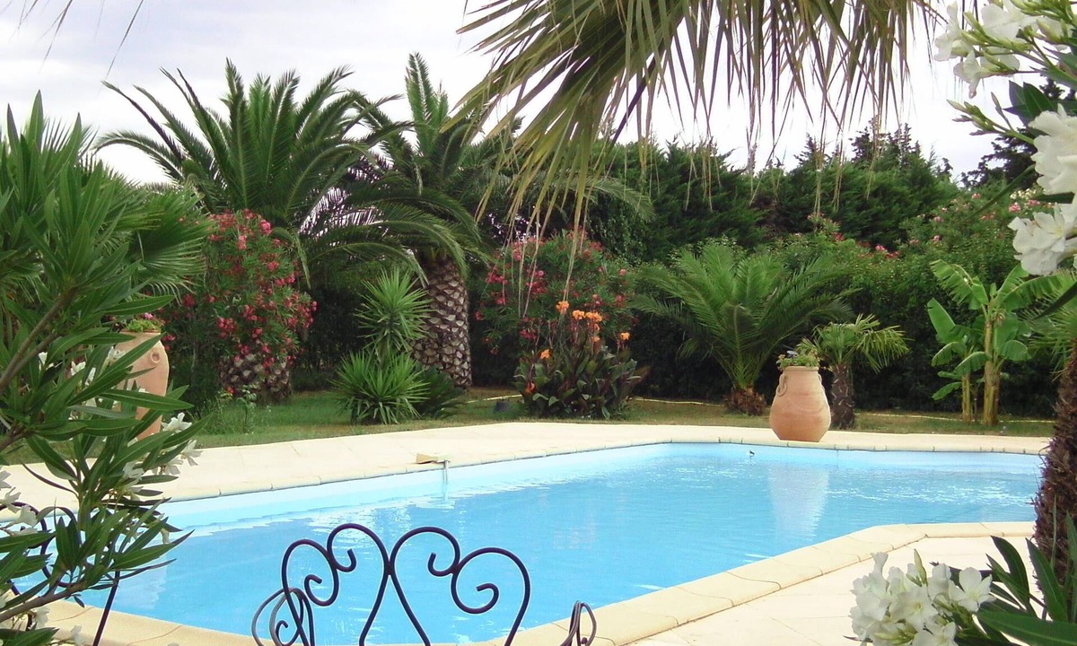 La Crau Apartment | APARTMENT BETWEEN THE SEA AND THE COUNTRYSIDE UNDER THE SUN OF THE FRENCH RIVIERA