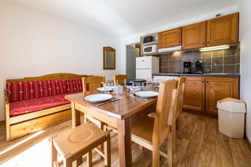 Albiez-le-Vieux Apartment | Apartment for 4 to 6 people in Albiez-Montrond