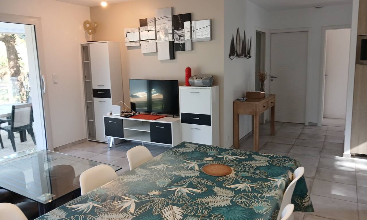 Saint-Brevin-les-Pins Apartment | APARTMENT NEAR THE BEACH WITH A GARDEN
