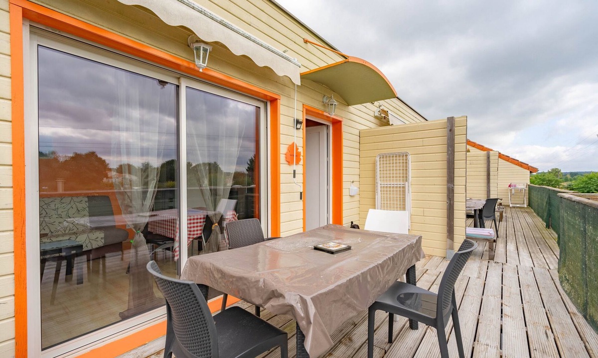 Saint-Simon-de-Bordes Apartment | Apartment 'Le Clos Du Champ De L'Amour - Marennes' with Private Pool, Wi-Fi & AC
