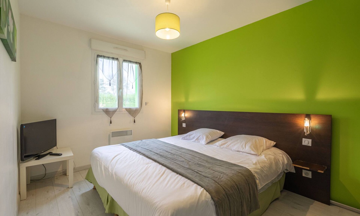 Saint-Simon-de-Bordes Apartment | Apartment 'Le Clos Du Champ De L'Amour - La Tremblade' with Private Pool, Wi-Fi, and AC