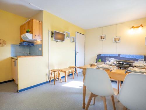 Les Bottieres Apartment | Apartment Le Bochate-8 by Interhome