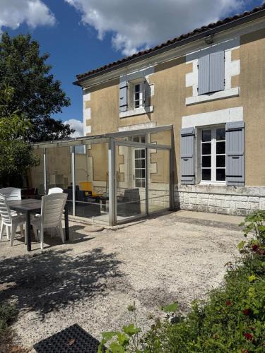 Germignac Apartment | Apartment, Les Fins Bois Gîte