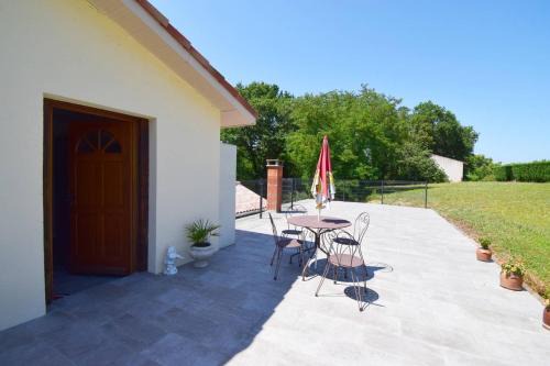 Sauveterre-Saint-Denis Apartment | Appartement à Caudecoste, proche d'Agen