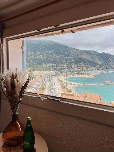 Old Town Apartment | Appartement 2 pièces vue mer dans le quartier historique de Menton