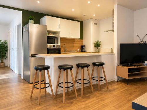Saint-Serge Apartment | appartement chaleureux tout equipe a deux pas du centre d angers - 8-10 pers