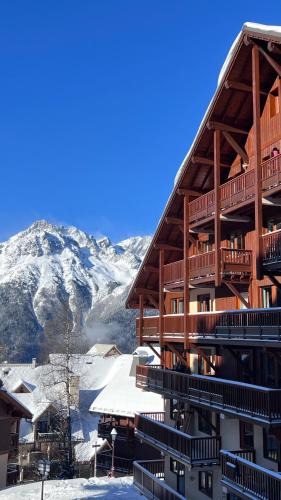 Oz-en-Oisans Apartment | Appartement cosy 5-6p aux pieds des pistes 2 chambres 2 sdb
