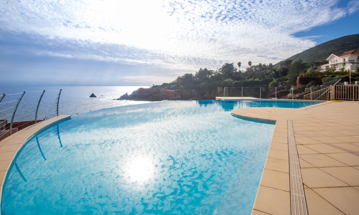 Le Trayas Apartment | Appartement cosy les pieds dans l'eau
