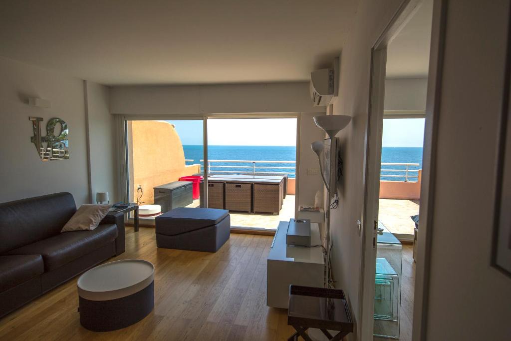 Le Trayas Apartment | APPARTEMENT T2 STANDING CAP NEREE