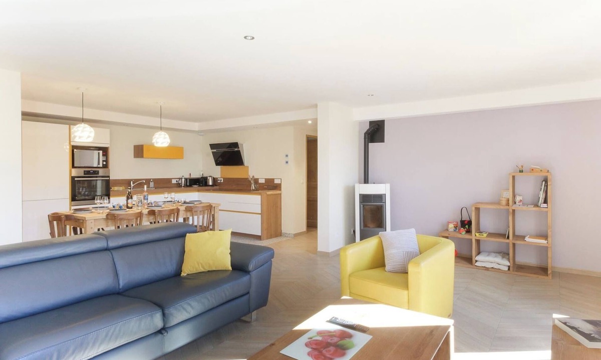 Les Houches Apartment | Appt L'Abeille - Rénové et skis aux pieds
