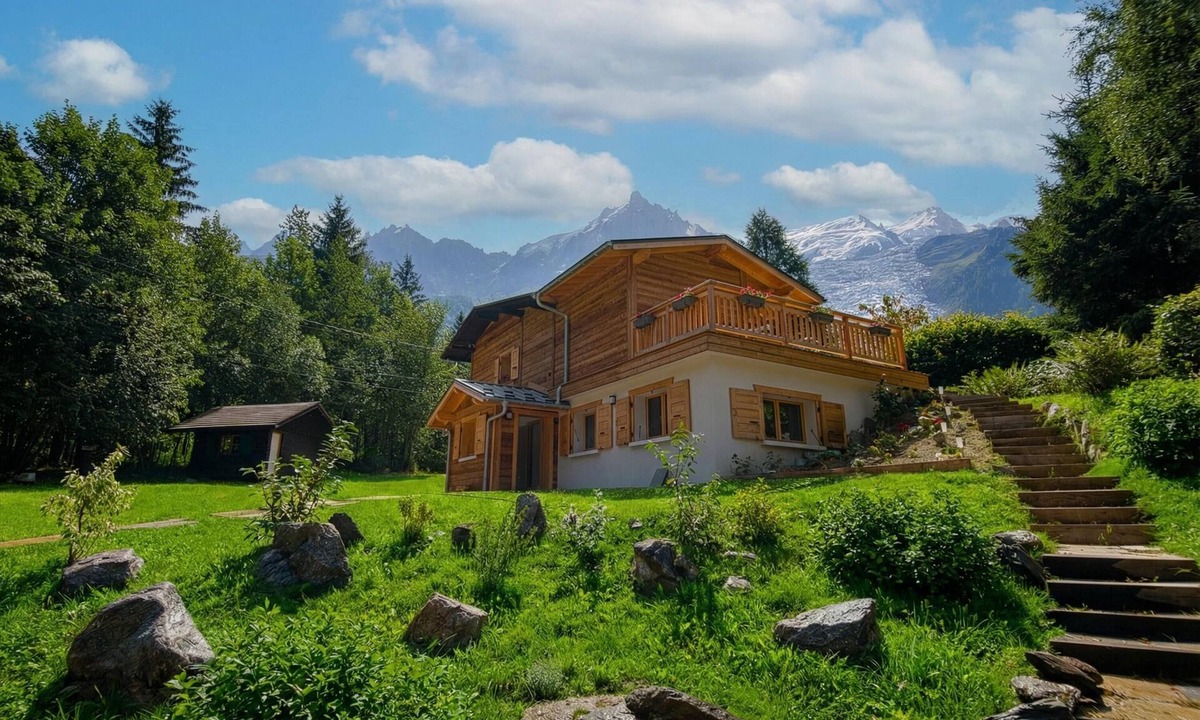 Les Bossons Apartment | Apt La Creusettaz near Chamonix w/garden & parking, Chamonix, France