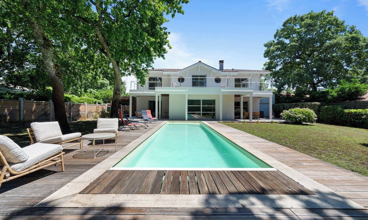 Lanton House | ARCACHON BAY - LUXURY VILLA TAUSSAT - POOL & A.C. 200 m from the beach